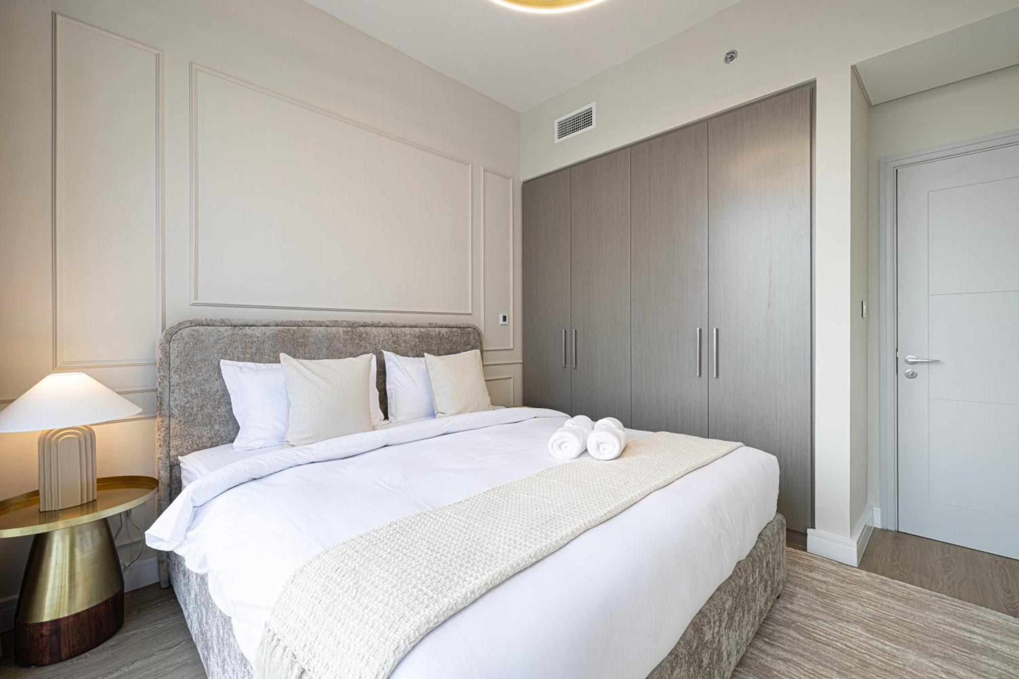 Magnificent - Stylish 3 Bedroom Retreat With A Burj Khalifa View Apartment Dubai