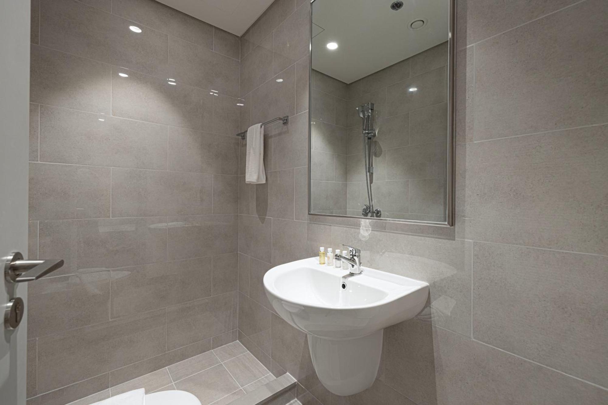 Apartment Magnificent - Stylish 3 Bedroom Retreat With A Burj Khalifa View *