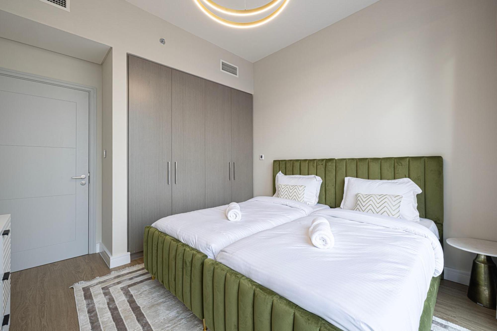 Magnificent - Stylish 3 Bedroom Retreat With A Burj Khalifa View Dubai